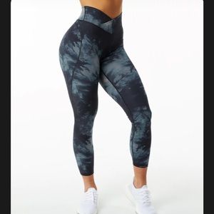NWT Alphalete Surface Power Leggings